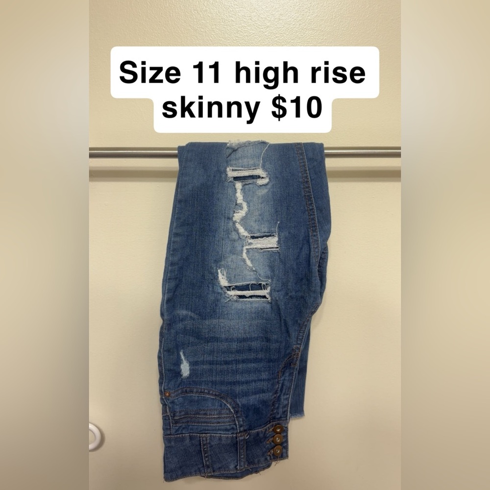 Women’s high rise skinny jeans